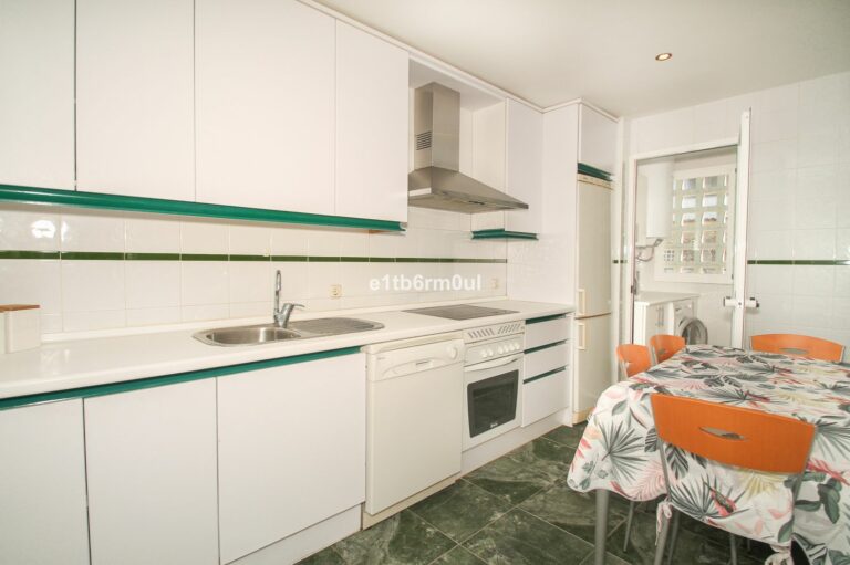 9595e00cdf628b659d7ea3dbe5bf51ab - 13