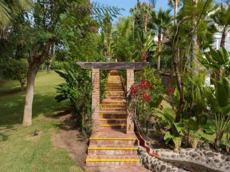 959b8d14aa6bee296ce5cbfc890e79f2 - 6