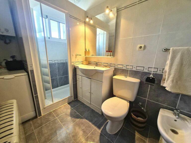 963e273069330a747506fb1266693e82 - 9