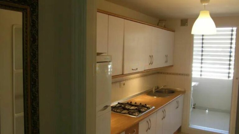 972b179a4189831bd2e923b61951c528 - 3