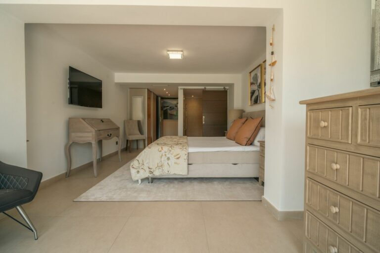 9952e73164431efd6149b4235d40a2e5 - 16