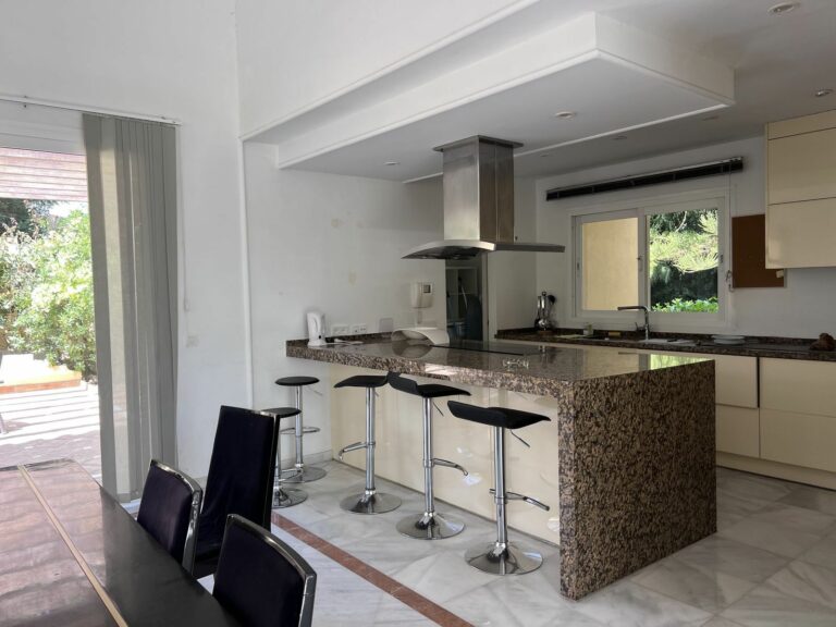 9a4e11c15e459dcc24b9b54a8f36d346 - 5