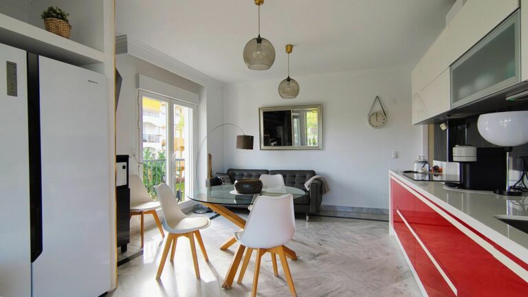 9bc0a25bf1f77d8129475c8680d7b6df - 2