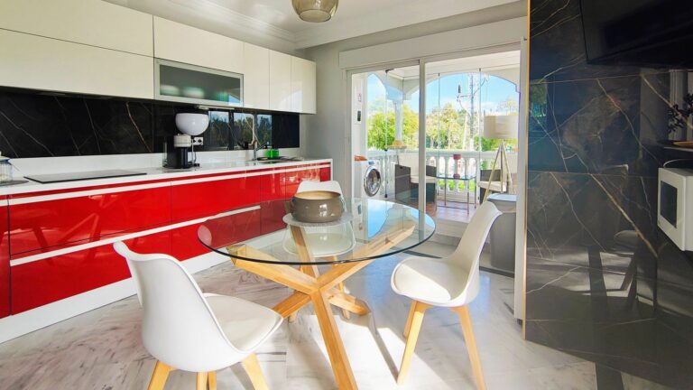 9bc0a25bf1f77d8129475c8680d7b6df - 4