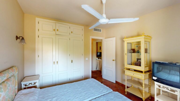 9d26f1b55758074aa087ab964dd0ba0b - 9