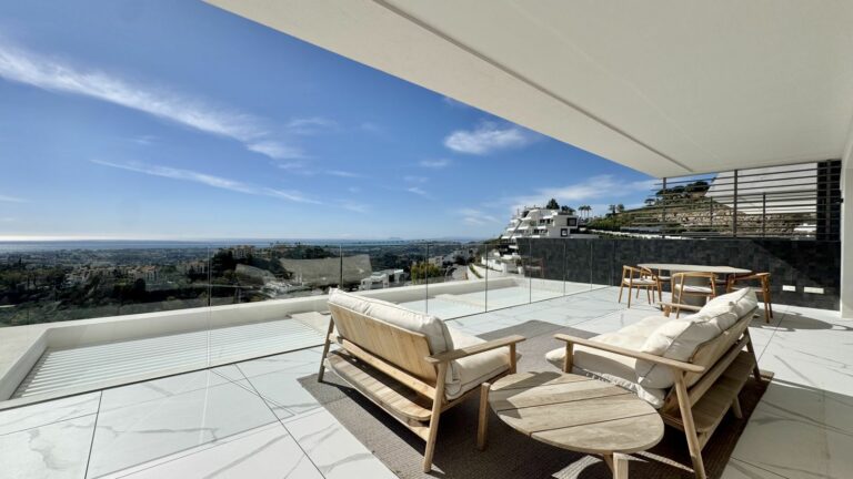 9d8f7416395da71b7dd38df671eb83a7 - 12