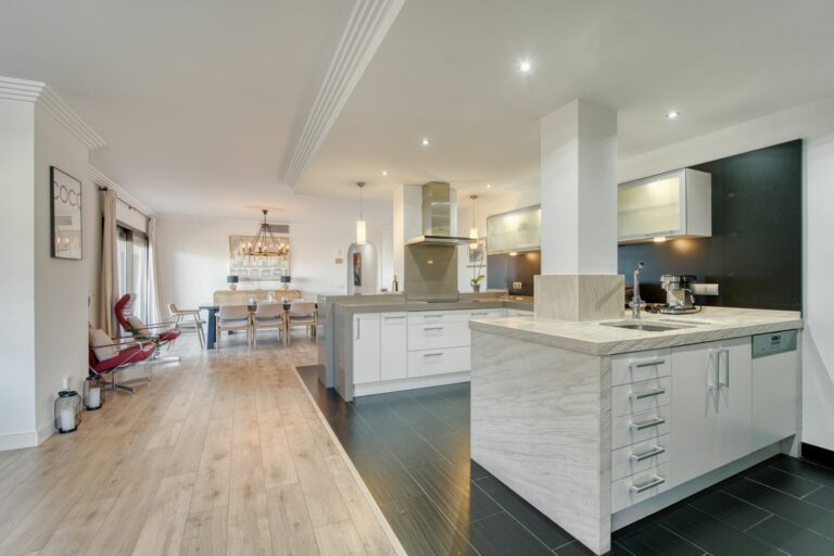 9e274e9a77c15fe78b97e2702e4b9091 - 12