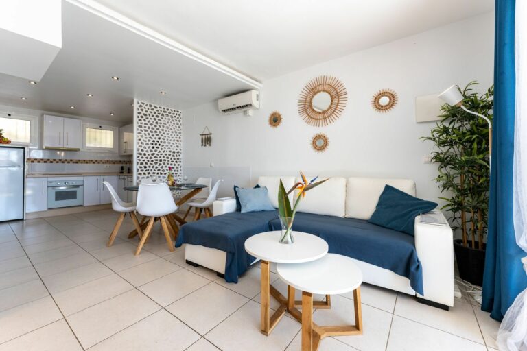 9e42b352a2ca1c72f0bec17f872f33e9 - 11