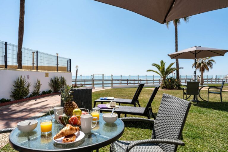 9e42b352a2ca1c72f0bec17f872f33e9 - 8