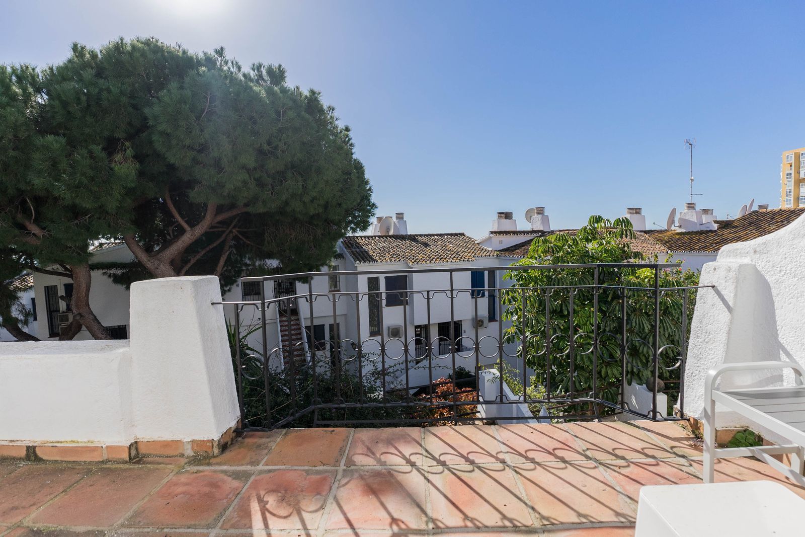 9e521b028666ddab72c3d0c6089a6f67 - 12