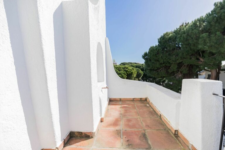 9e521b028666ddab72c3d0c6089a6f67 - 9