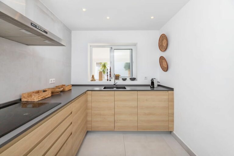 a362675064795a8f53b79971c1874c0a - 9