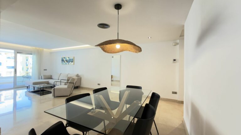 a4c08d18d89d4fef9e5e449f33a39a4d - 9