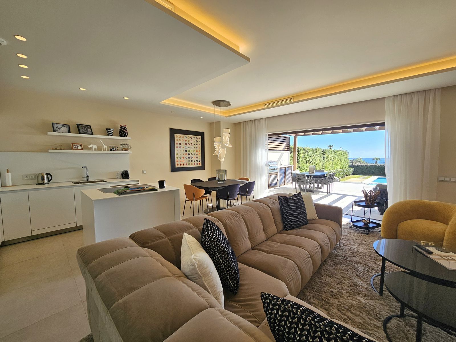 a5bba55c5ee818e23d1a75c3ebfa9bf0 - 3