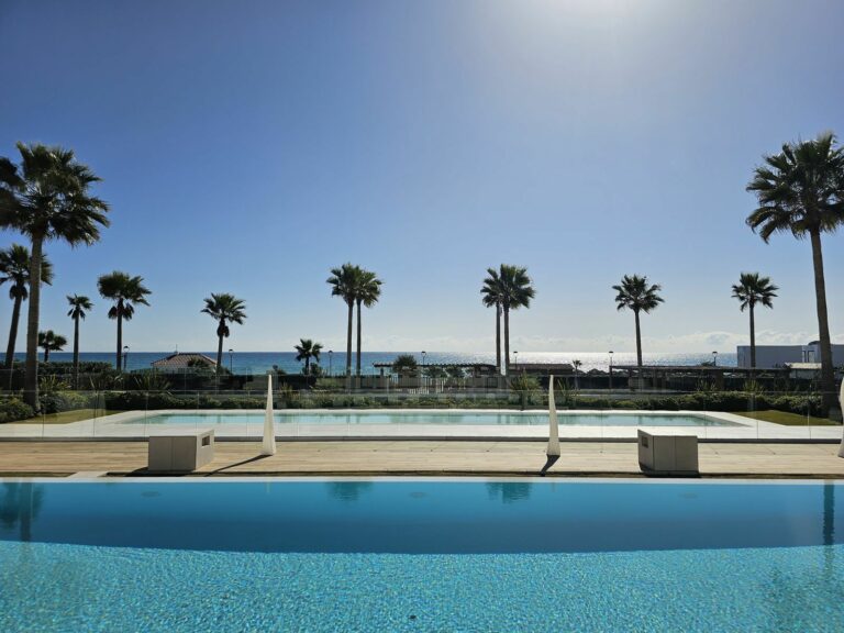 a5bba55c5ee818e23d1a75c3ebfa9bf0 - 8