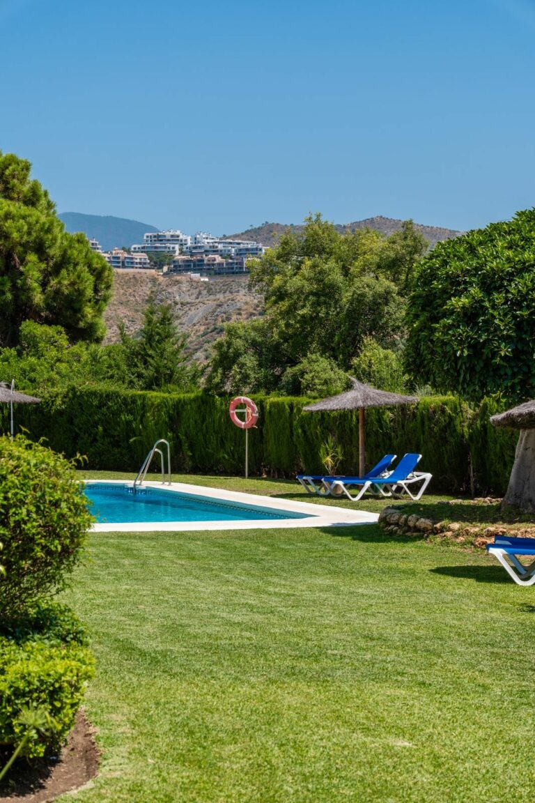 a606a91f94ce6a77aa03206b79e4b658 - 14