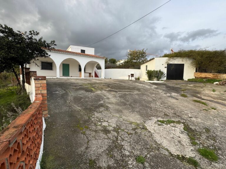 a76853c83dbc181a91ddce66b0f44849 - 1