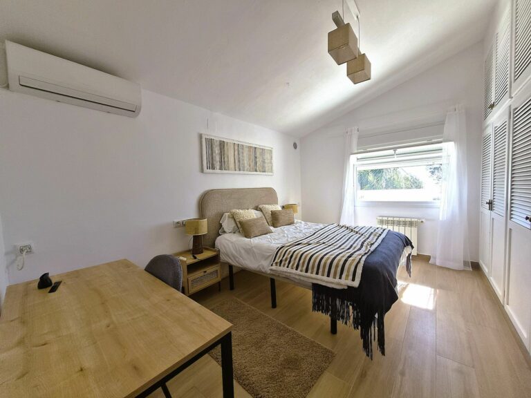 a8b938497e3f9d6e953656c5bb03a120 - 13