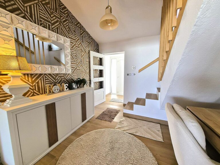 a8b938497e3f9d6e953656c5bb03a120 - 5