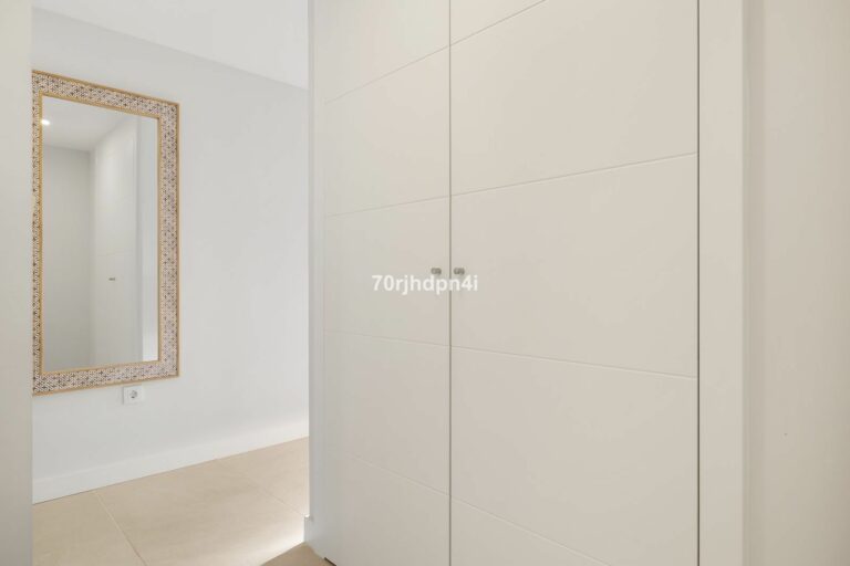 a8d10362ee60bec7712a5319f0d70a20 - 1