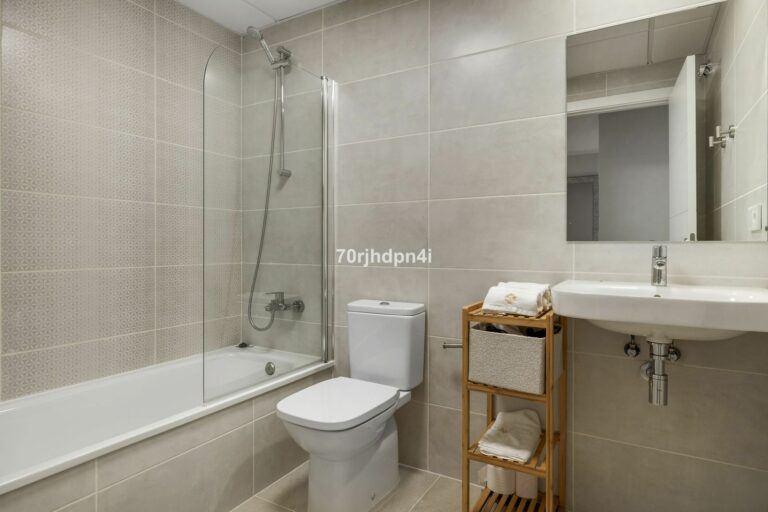 a8d10362ee60bec7712a5319f0d70a20 - 11