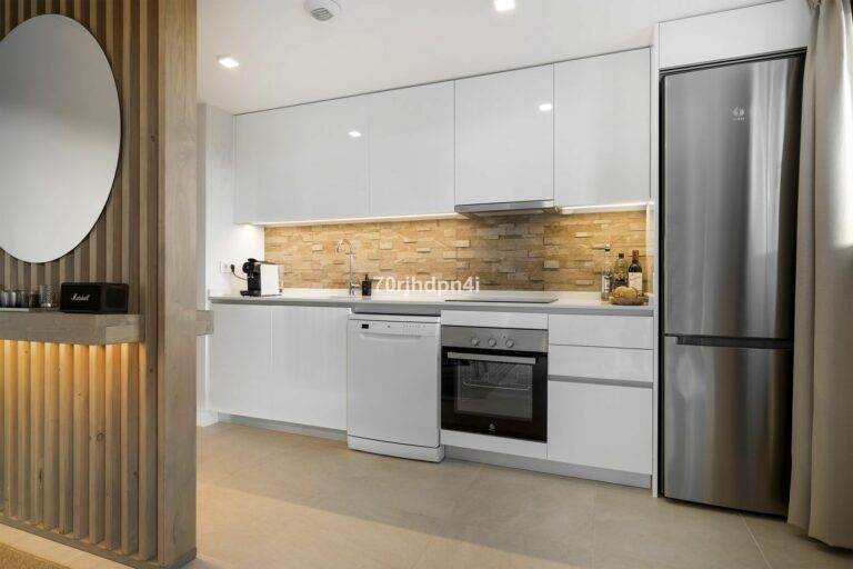 a8d10362ee60bec7712a5319f0d70a20 - 12