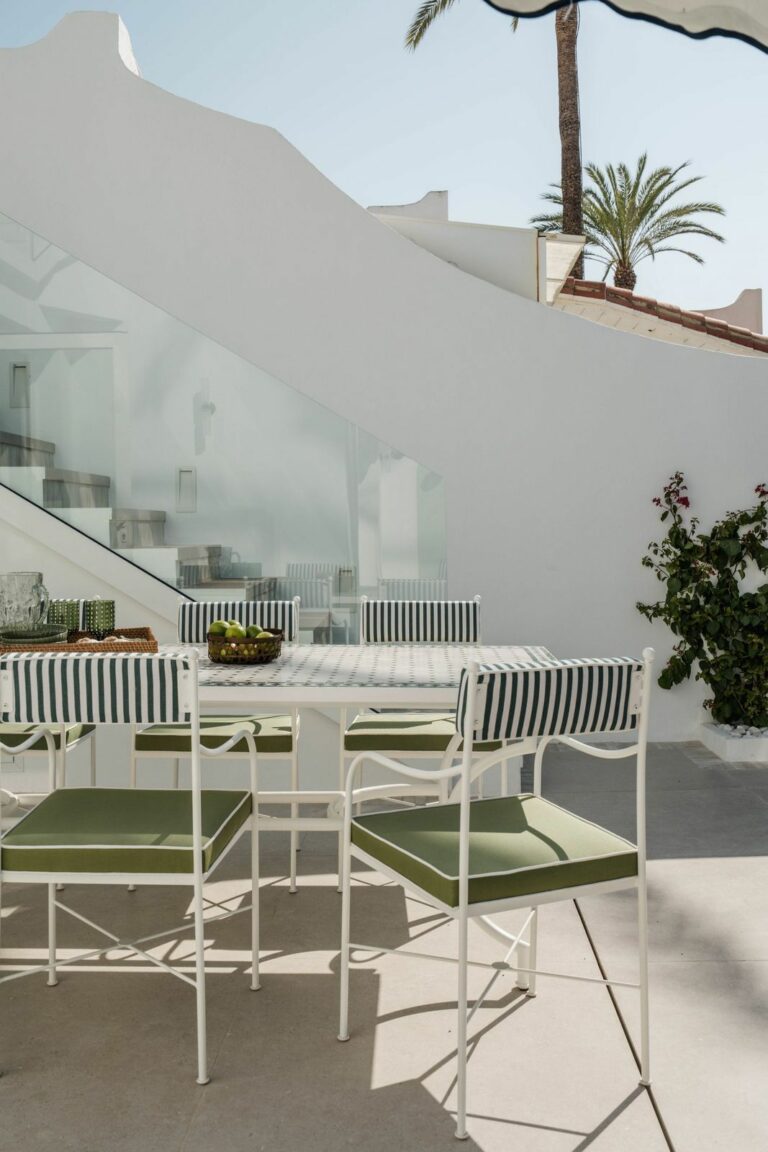 a93d01d1706b3a00f787328990924c4e - 8