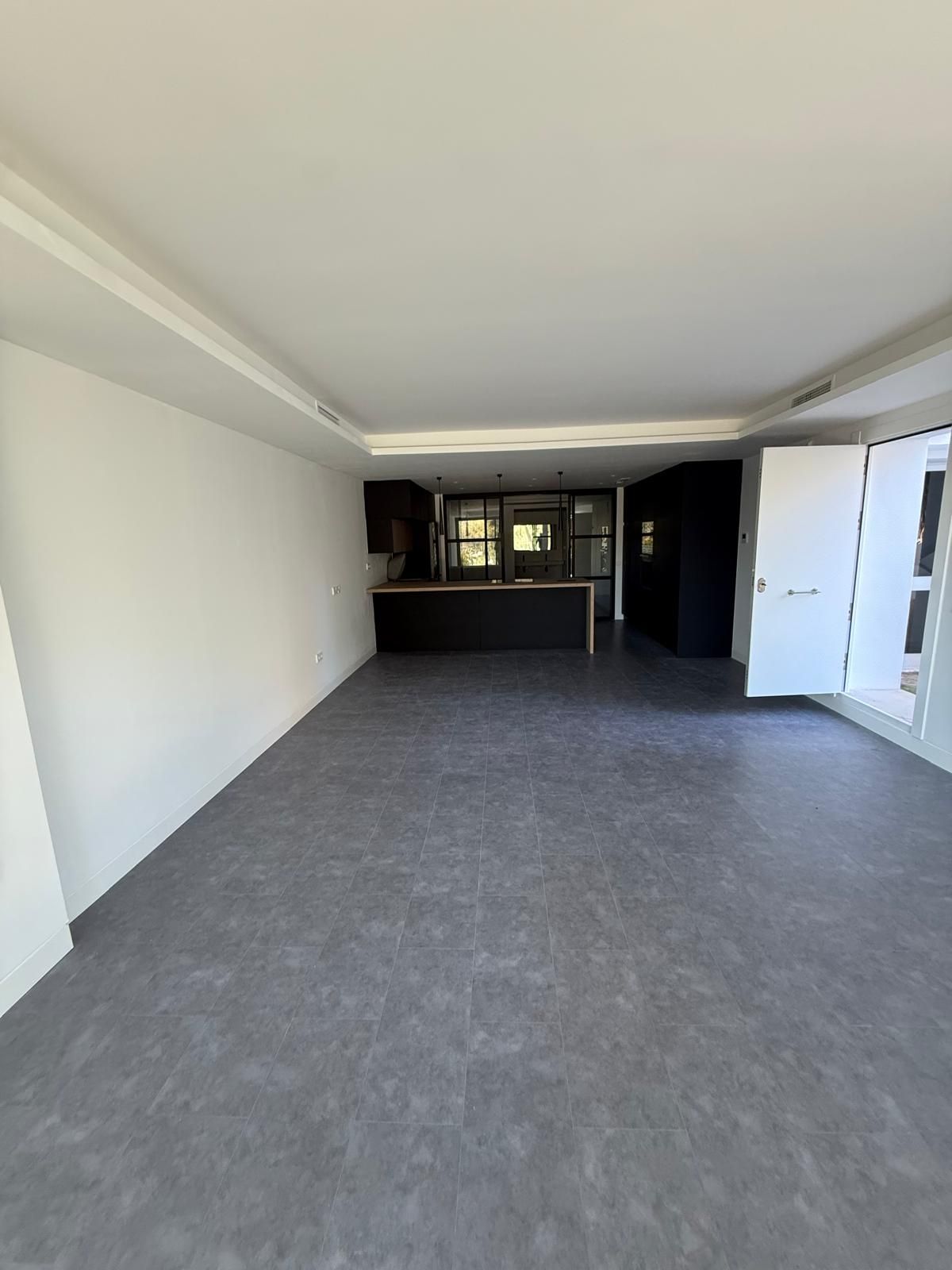 a98337204e0e917e30014732c6e20220 - 2