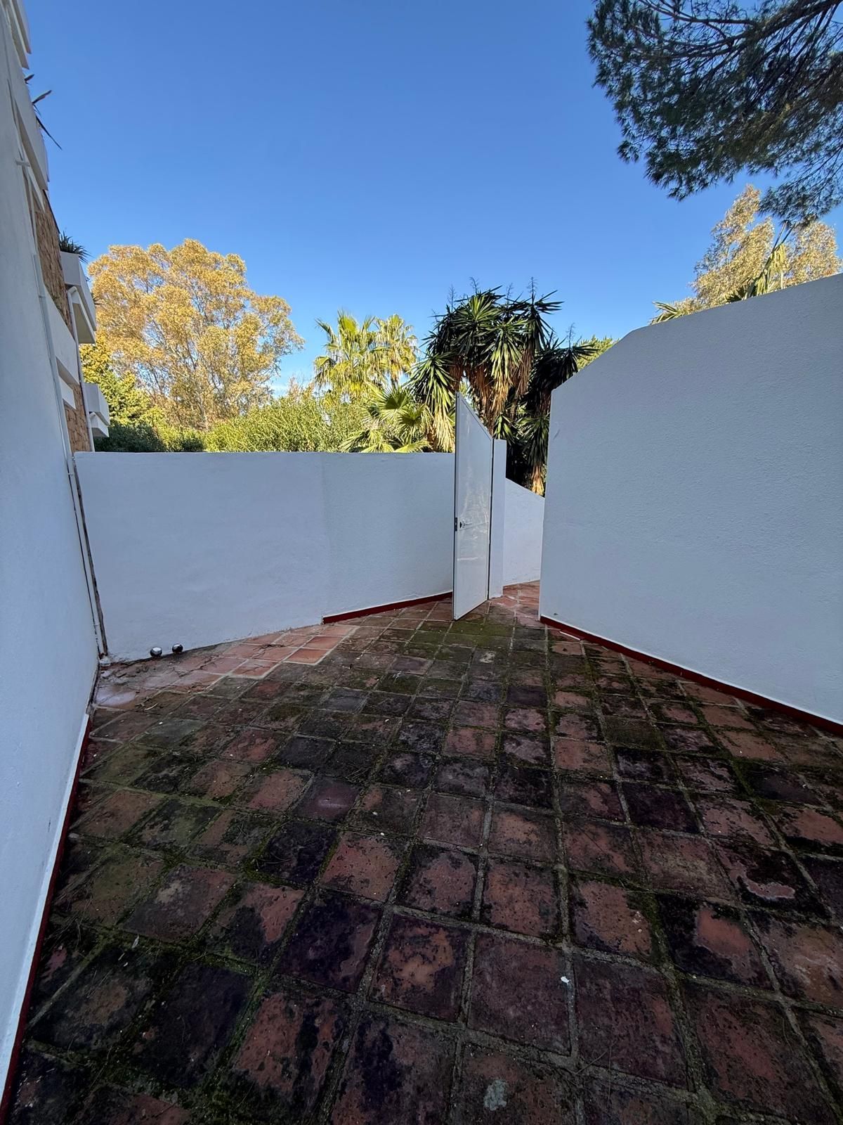 a98337204e0e917e30014732c6e20220 - 9