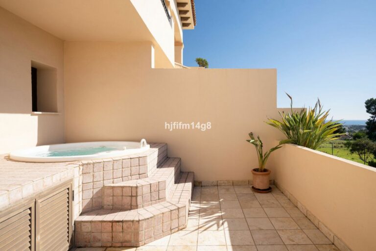 aa14b1a61facd5a2414cf2b89ce4f470 - 3