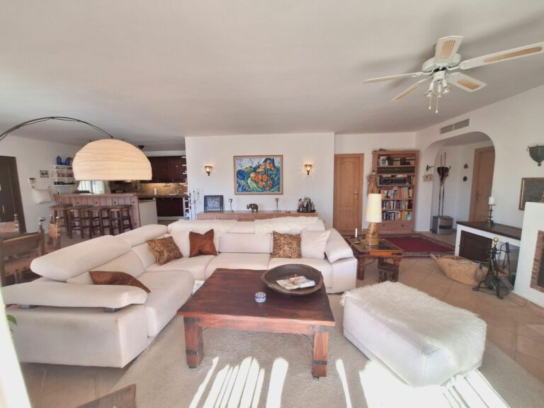 aaabe8456b9a4fe18e017ec8ff668112 - 10