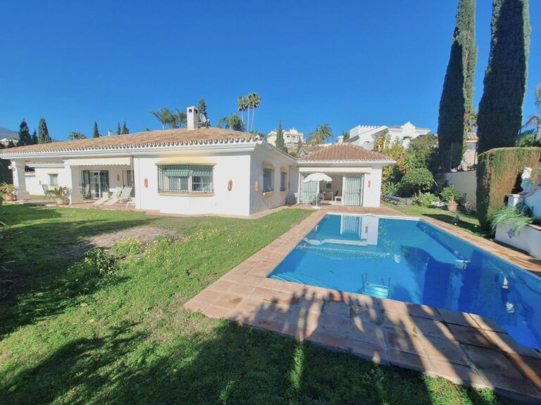 aaabe8456b9a4fe18e017ec8ff668112 - 12