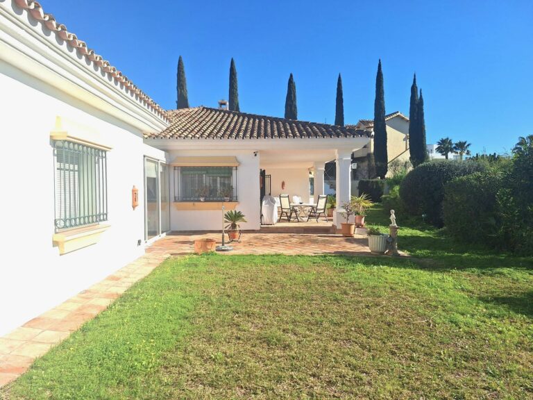 aaabe8456b9a4fe18e017ec8ff668112 - 13