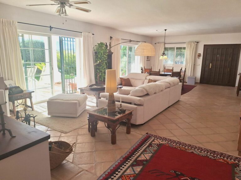 aaabe8456b9a4fe18e017ec8ff668112 - 2