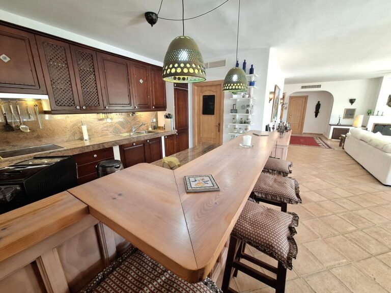 aaabe8456b9a4fe18e017ec8ff668112 - 3