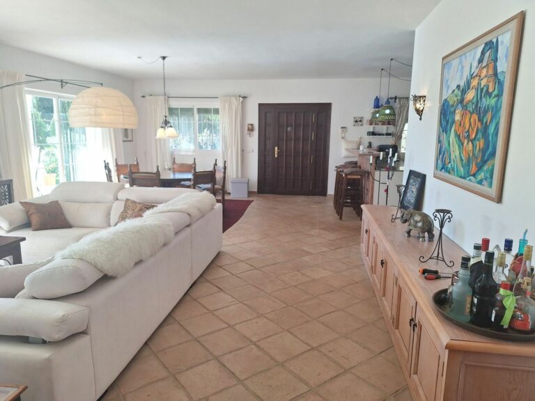 aaabe8456b9a4fe18e017ec8ff668112 - 8