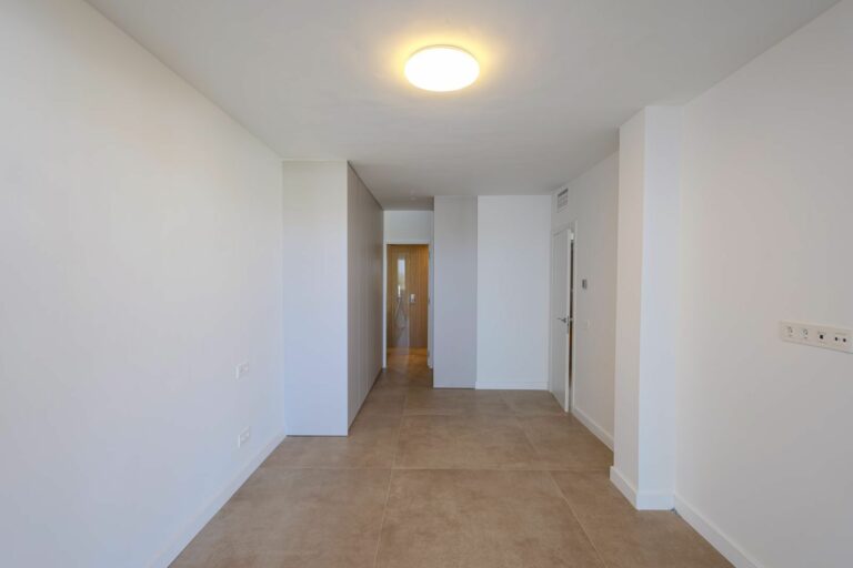 ab393e0c2e934e0f196a260b2895b6ff - 16