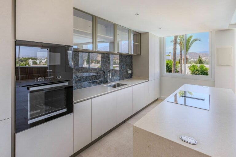 ab393e0c2e934e0f196a260b2895b6ff - 5