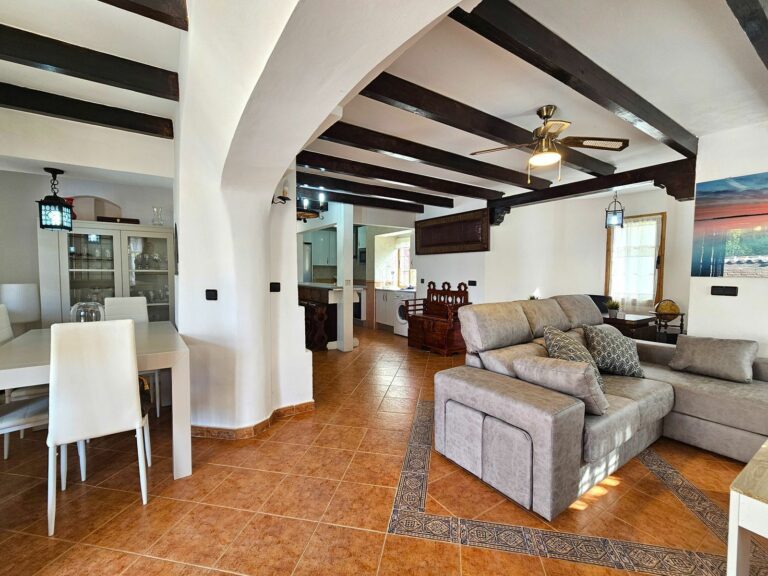 abcce76495c828e9c0400ea8e0abdcd9 - 15