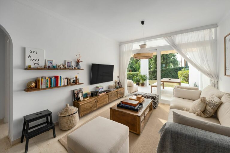 ac07581a406ae72c9b359c5984d1fd8e - 1