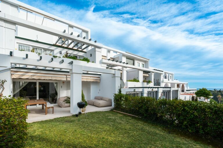 ac07581a406ae72c9b359c5984d1fd8e - 11