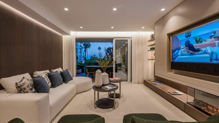 ac4317f3864e40164f2612e4064e668e - 12