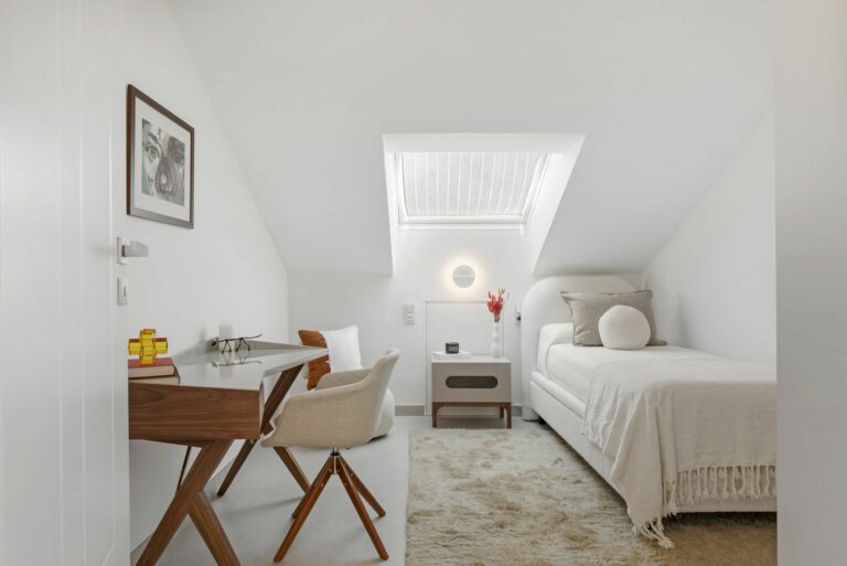 aca226cfe8f2418fee0bd8f5bfbb7388 - 16