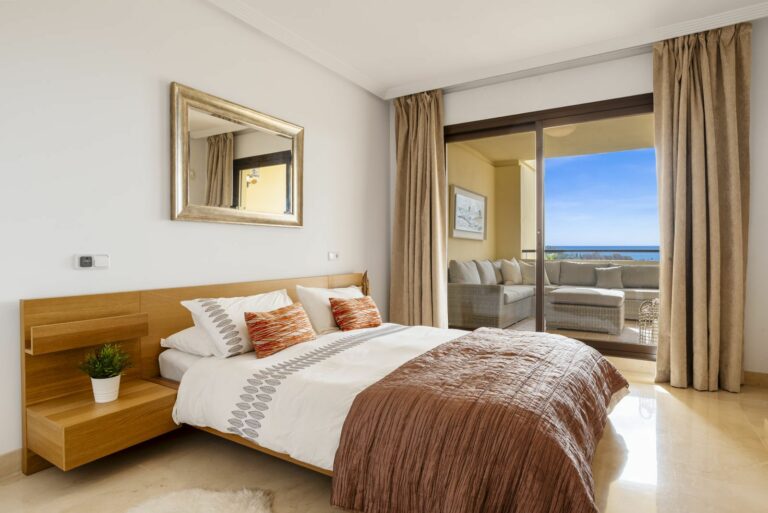 ad0693f19713c3f5a9600eea3e646823 - 13