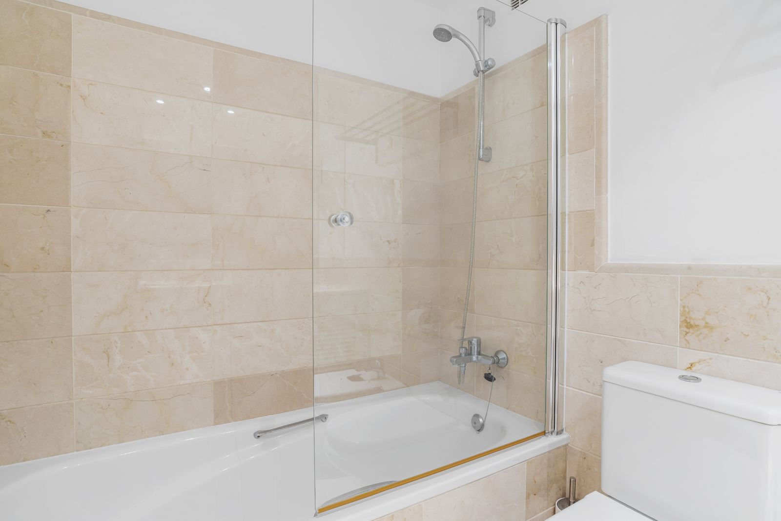 ad0693f19713c3f5a9600eea3e646823 - 15