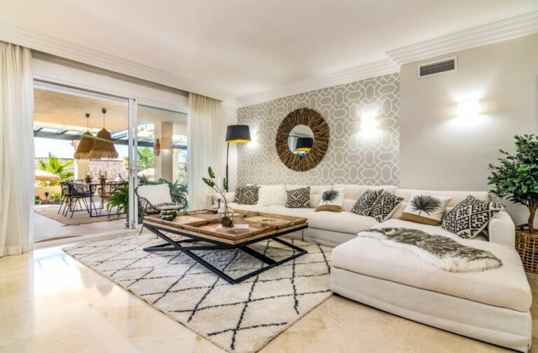 adc6b8888cfd050743289a0f8178e36b - 1