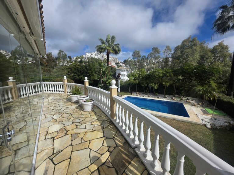 afec5bc2c2afc2e14fc7d4a867877cab - 12