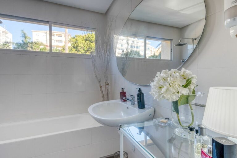 b06eaf515228b80b77e769c2f1efbb6d - 7