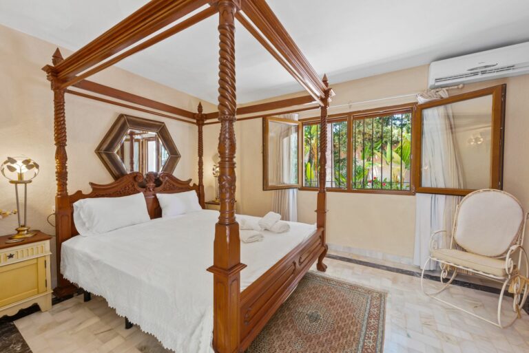 b0c6a68f9c91bb355a29a4919282975e - 8