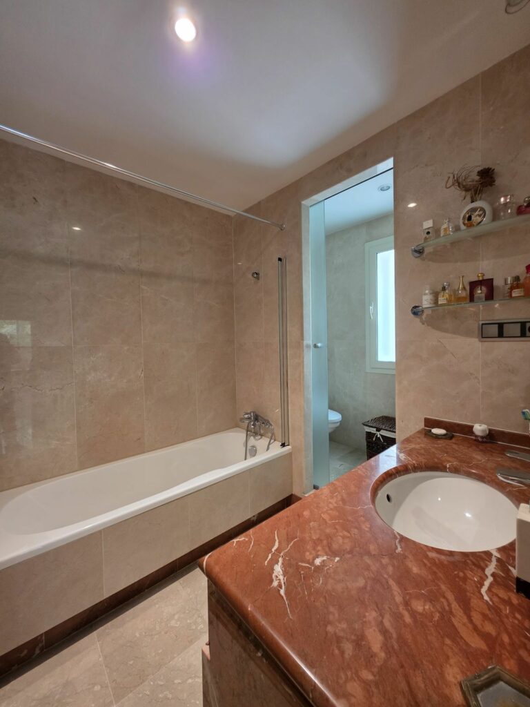 b0d9662ad9633d1947bf690330284c82 - 13